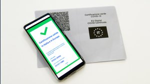 Controlli green pass: come funzionano, sanzioni fino a 1.000 euro