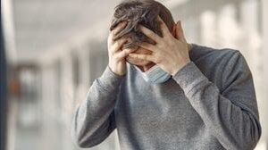 Coronavirus, spuntano nuove complicanze neurologiche a lungo termine: ecco quali