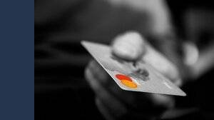 25 anni dopo aver vinto alla lotteria, il suo conto in banca è stato improvvisamente congelato	