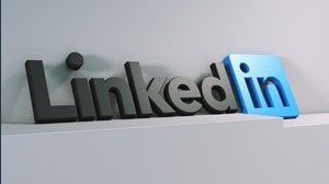 LinkedIn Premium, costi e vantaggi rispetto al piano gratuito