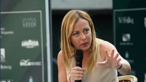 Dal decreto bollette al viaggio in Ucraina: le prime mosse di Meloni da presidente del Consiglio