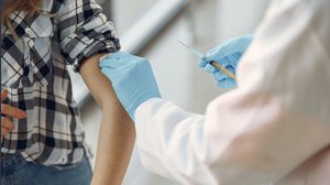 Vaccini, ecco il nuovo piano: cosa cambia per dose booster, richiami e somministrazione ai bambini