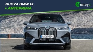 BMW iX: foto e caratteristiche del nuovo SUV elettrico