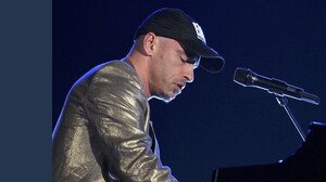 Eros Ramazzotti rischia una denuncia per diffamazione: perché e cosa può succedere
