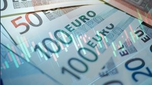 L'euro crollerà del 7% sul dollaro entro il 2024, la previsione