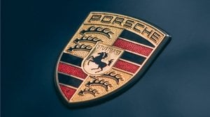 Perché le azioni Porsche stanno crollando oggi 