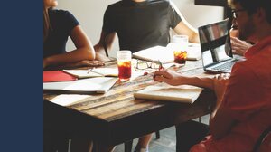 Brutte notizie per i lavoratori italiani. Aumentano le ore ma diminuiscono i posti di lavoro