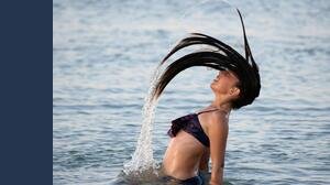 Capelli, come proteggerli da sole e mare: consigli e prodotti