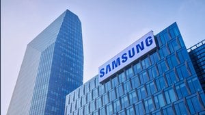 Samsung ha un problema. Il nuovo smartphone giace sugli scaffali