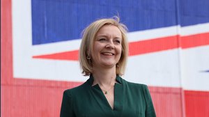 Con Liz Truss si rischia una guerra nucleare? Cosa ha detto sulla Russia