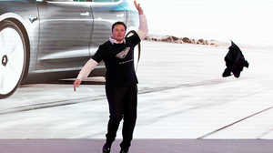 Tesla batte un nuovo record mentre Musk balla al lancio della Model Y in Cina