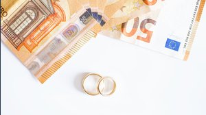 I genitori devono pagare il matrimonio ai figli?
