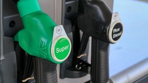 Prezzi carburanti: benzina e diesel continuano a salire