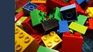 Dai Lego alle sneakers, ecco quanto valgono i nuovi beni rifugio che stanno arricchendo i collezionisti