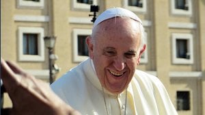 Santa messa e rosario in TV e streaming: orari, canali, dove vederli