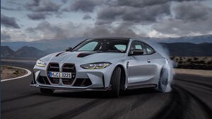 BMW M4 CSL: motore, potenza, peso e prestazioni