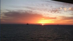 Petrolio ai massimi di 13 mesi, mentre l'OPEC osserva l'Iraq