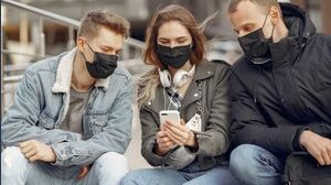 Coronavirus, nuova rivelazione: gli adolescenti sono i più contagiosi