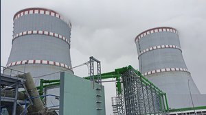 Ucraina, allarme radioattività: bombardamenti a meno di 100 metri dalla centrale di Zaporizhzhia
