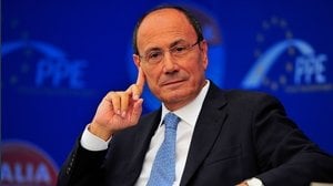 Quanto guadagna Renato Schifani? Stipendio e reddito del governatore della Sicilia