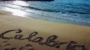 Questa spiaggia color cannella è una delle più belle d'Italia ed è a 4 ore da Napoli