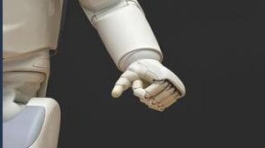 Amazon è pronta a sostituire mezzo milione di dipendenti con i robot