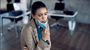 La mascherina in ufficio è ancora obbligatoria? Facciamo chiarezza sulle nuove regole
