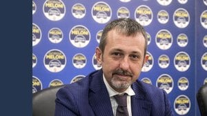 Perché Andrea Delmastro si è dimesso?