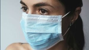 Mascherine al chiuso addio dal primo aprile? Ecco la verità