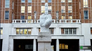 Piazza Affari travolta dalle vendite, Ftse Mib -2,5% con azioni di queste banche e Leonardo