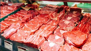 La crisi del mais allarma l'Italia: perché la carne costerà di più