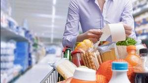 Calo delle vendite alimentari, potere di acquisto perderà miliardi: la crisi degli italiani