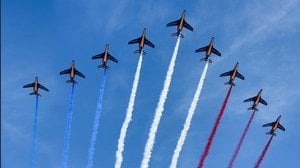 Alert debito Francia, rendimenti OAT a 10 anni volano al 5% per la prima volta dal 2002. Che fanno i BTP?