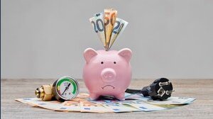 Bonus luce e gas da 615,3 euro, ecco chi ne ha diritto