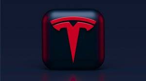 Tesla, arriva la svolta storica. Addio a queste auto, Musk punta tutto su robot e AI