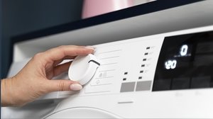 Ogni lavatrice ha questo pulsante. Facilita la pulizia ed elimina i cattivi odori