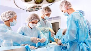 Il coronavirus causa danni permanenti in 3 pazienti su 10: l'avvertimento dei medici