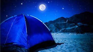 È legale dormire in spiaggia?
