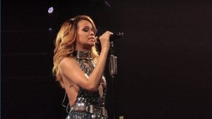 Il flop della linea moda Fenty ha fatto perdere a Rihanna 36 milioni di dollari