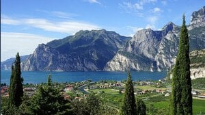 L'Italia celebra un raro evento naturale sul Lago di Garda