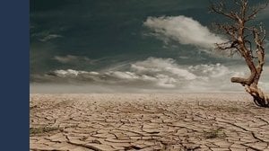 13 anni fa un ingegnere ha costruito un ghiacciaio artificiale in uno dei deserti più aridi della Terra. Oggi l'agricoltura prospera