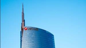 Azioni UniCredit volano, ma qualcosa non torna. Se capisci questo, capisci tutto