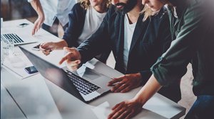 Dress code al lavoro, è legale?
