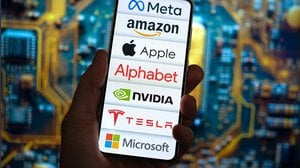 SpaceX entra nel Nasdaq 100 il 7 luglio. Conviene comprare l'ETF o l'azione?
