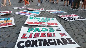 Cortei no green pass vietati: le nuove regole del Viminale per le manifestazioni di piazza