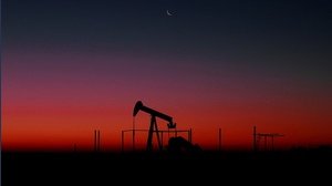 Perché il prezzo del petrolio è di nuovo in calo? I motivi sono tre
