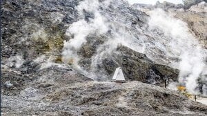 Cosa sono i Campi Flegrei e perché c'è il rischio terremoto a Napoli