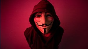 Chi é Anonymous, il gruppo di hacker che ha dichiarato cyber war a Putin