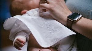Come sbattezzarsi? La guida per togliere il battesimo