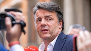Renzi ipotizza lo sgambetto a Conte: “Ci sarebbe già una maggioranza alternativa”